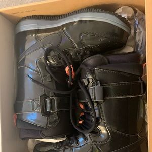 Nike Women’s Snow Board boots